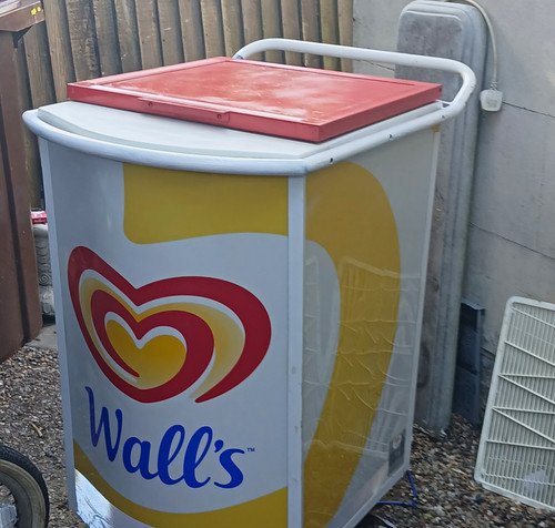 Wall mobile unit chest - wall's,